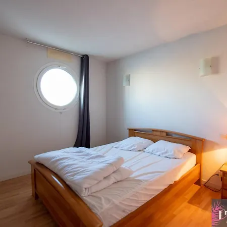 Grand Duplex Avec Terrasse Et Piscine - Fr-1-825-62 * La Rochelle (Charente-Maritime)