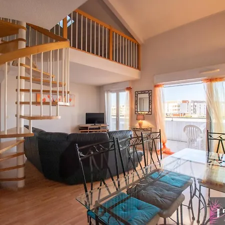 Grand Duplex Avec Terrasse Et Piscine - Fr-1-825-62 Apartment *